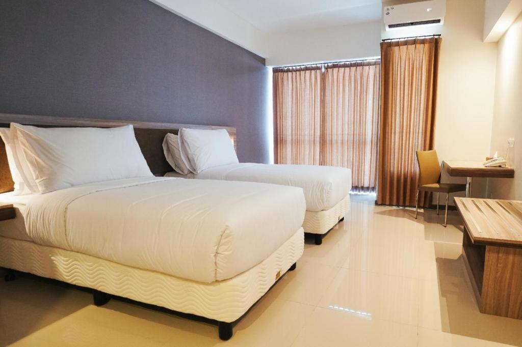 My Tower Hotel Surabaya Buitenkant foto