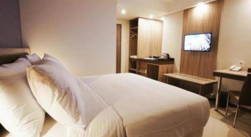 My Tower Hotel Surabaya Buitenkant foto