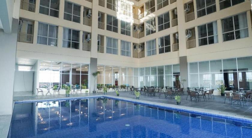 My Tower Hotel Surabaya Buitenkant foto