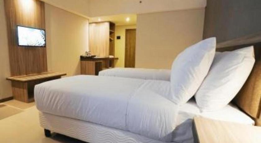 My Tower Hotel Surabaya Buitenkant foto